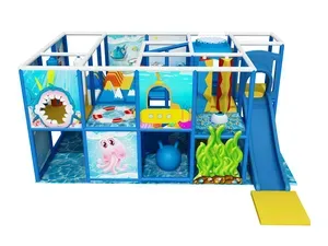 Podmorský detský kútik so šmýkačkou a hravými panelmi