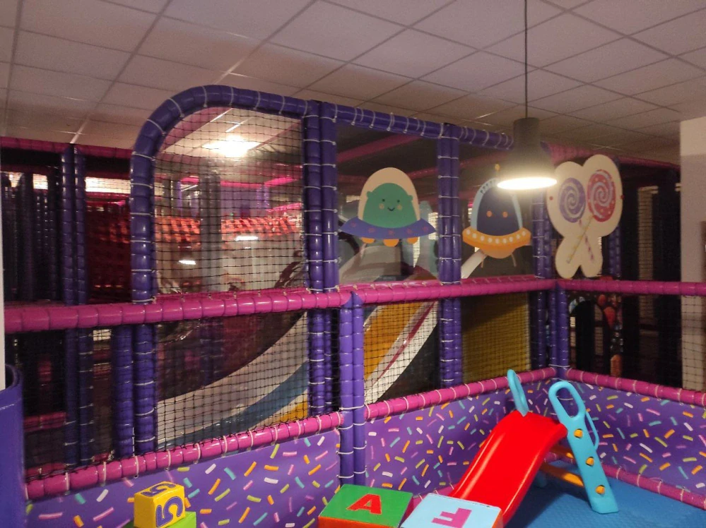 Detské ihrisko pre rodiny v turistickej lokalite v Novom Smokovci