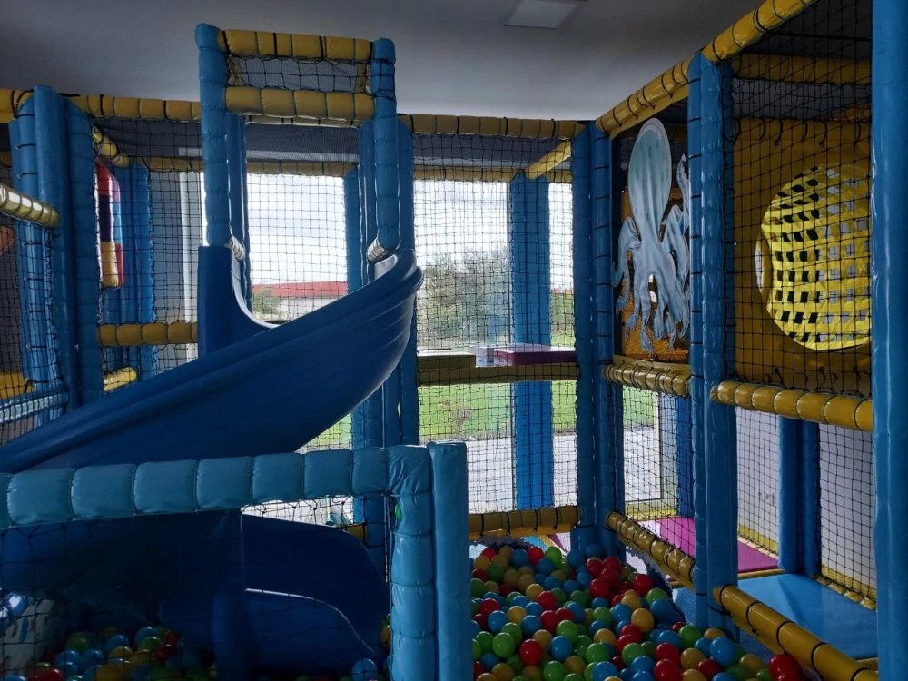 Indoor playground pre detské centrum v Kvetoslavove